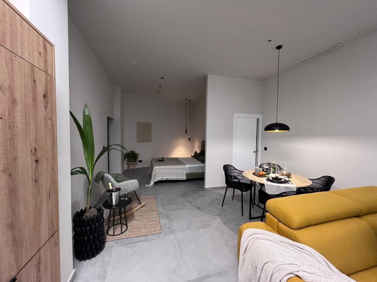 Nordik Lägenhet Valencia Exteriör bild