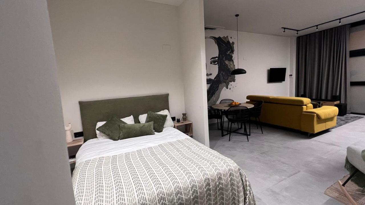 Nordik Lägenhet Valencia Exteriör bild